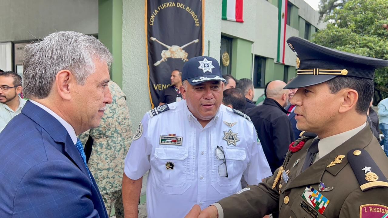 Refrenda José Luis Urióstegui compromiso de trabajo conjunto con comandante de 24/a zona militar