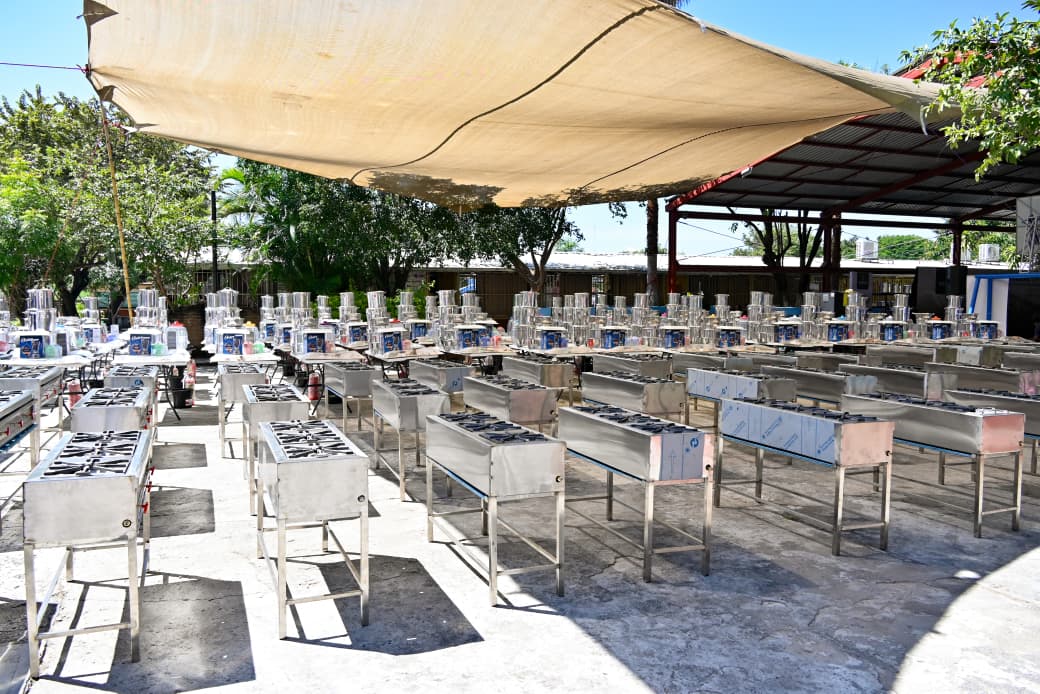 Gobierno de Morelos realiza entrega de equipo de cocina a escuelas