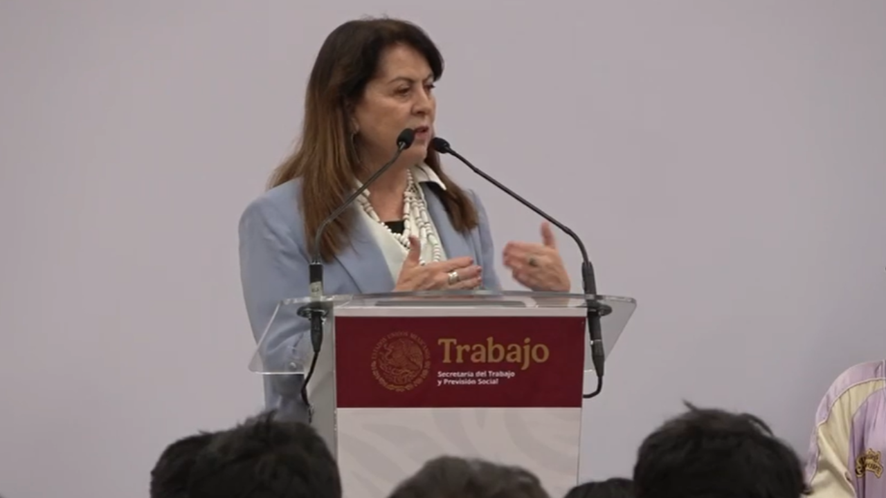 Gobierno Federal entrega tarjetas del plan “Jóvenes Construyendo el Futuro” en Morelos