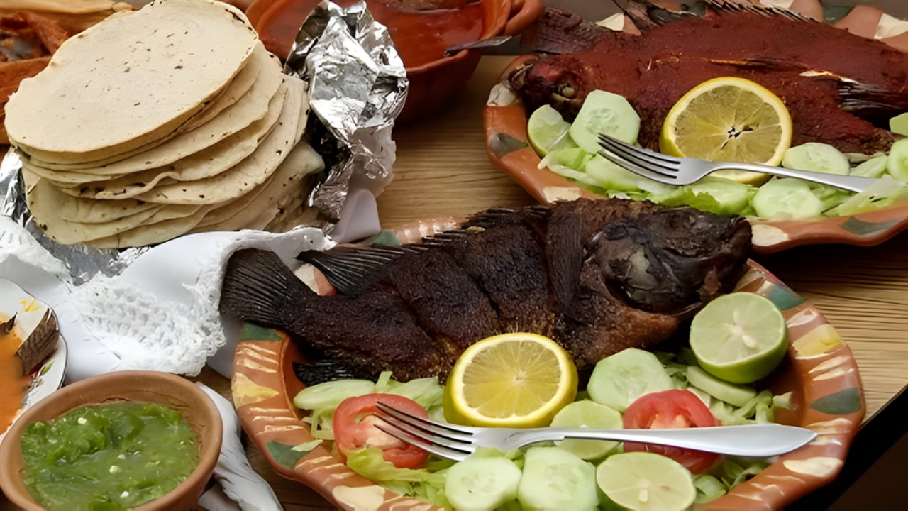 Participa Orgullo Morelos en feria del pescado en Coatetelco