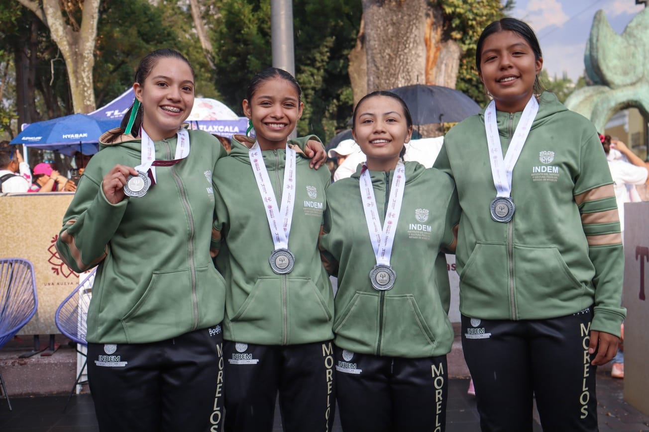 Gobierno de Morelos reconoció a basquetbolistas por su participación en Olimpiada Nacional
