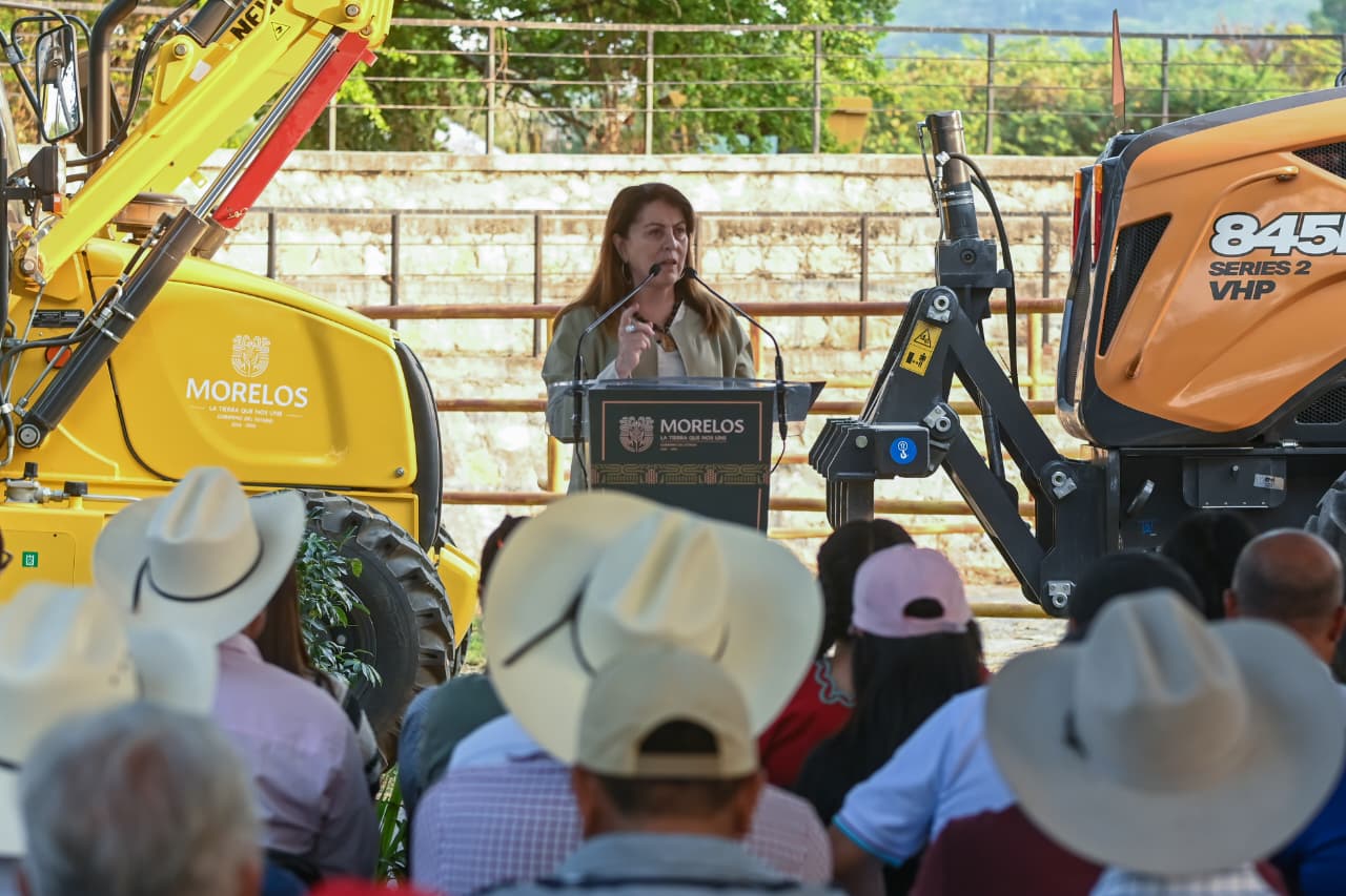 Maquinaria agrícola refuerza revolución del campo en Morelos