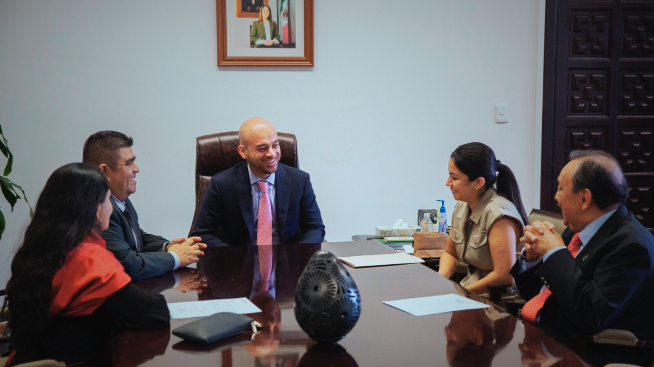 Edgar Maldonado entrega nuevos nombramientos en áreas clave del Gobierno