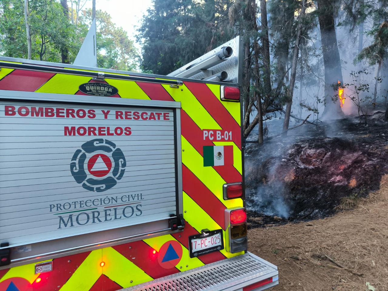 Cuernavaca coolabora en atención a incendio forestal en La Herradura