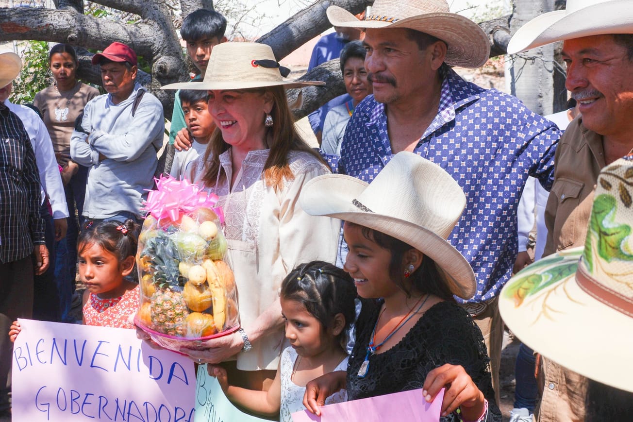 Comunidad de Pitzotlán destaca atención por parte del Gobierno Estatal