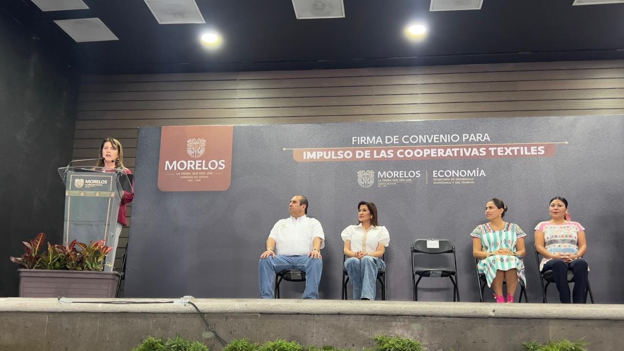 Firman convenio en Tetecala para fortalecer producción textil
