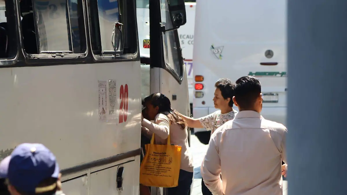 Prevén campaña de descuentos en transporte para adultos mayores