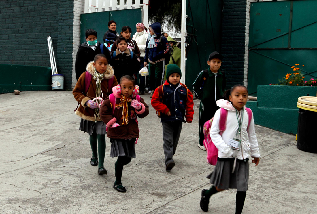 Niños sufren estrés por regreso a clases: pediatra