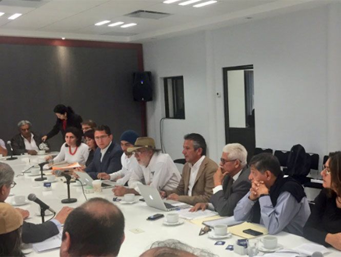 Se reune FAM con la Segob