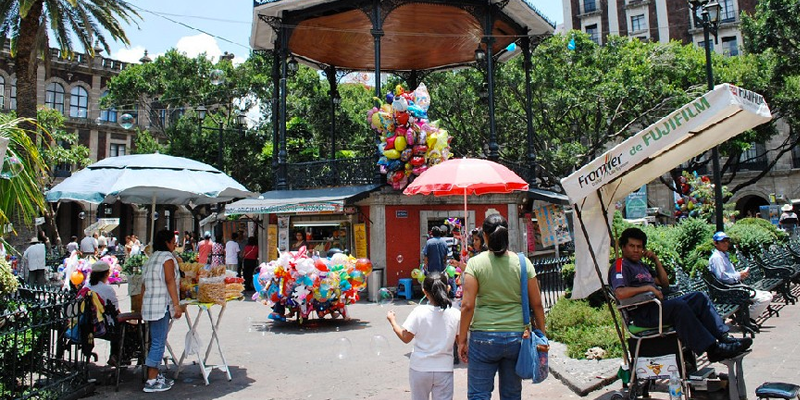 Comienzan a cerrar negocios por falta de clientes tras COVID-19