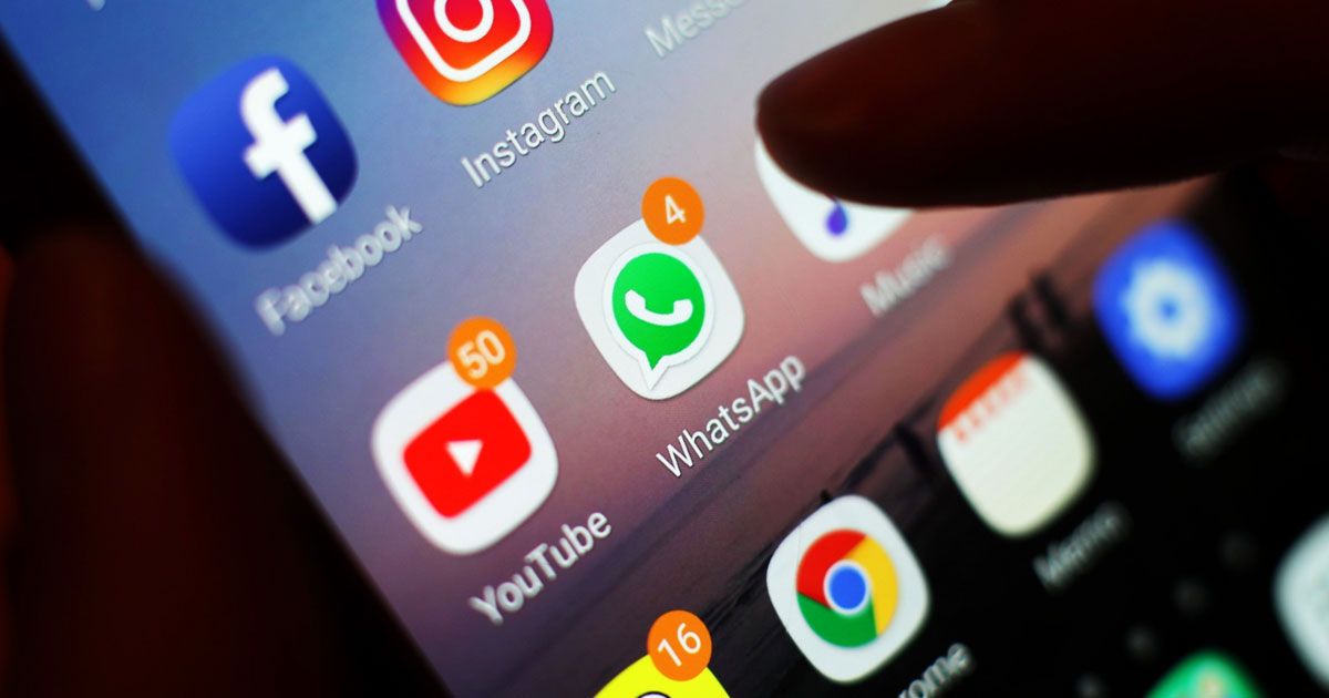 No te dejes llevar por noticias falsas