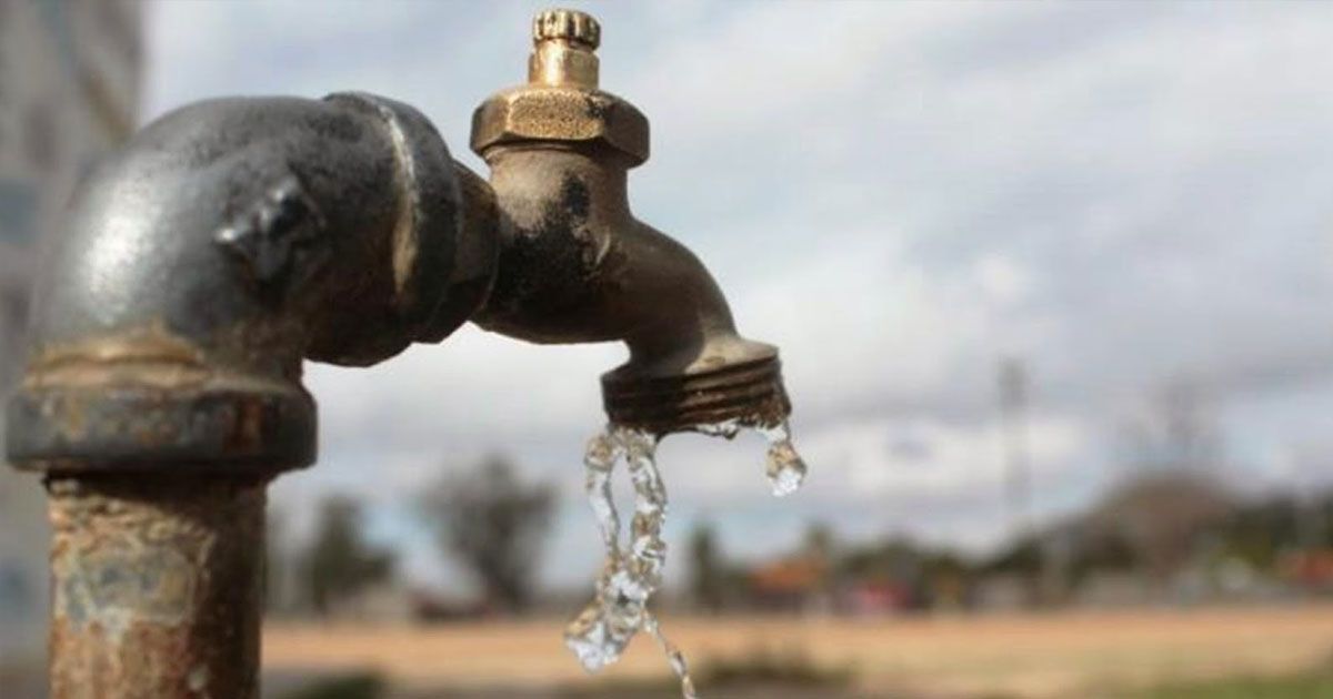 Comienzan cortes masivos en Zacatepec por falta de pago del agua