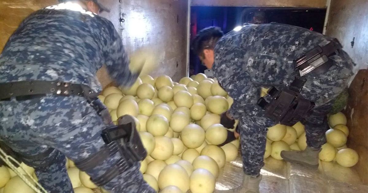 Decomisan marihuana escondida en cajas de melón