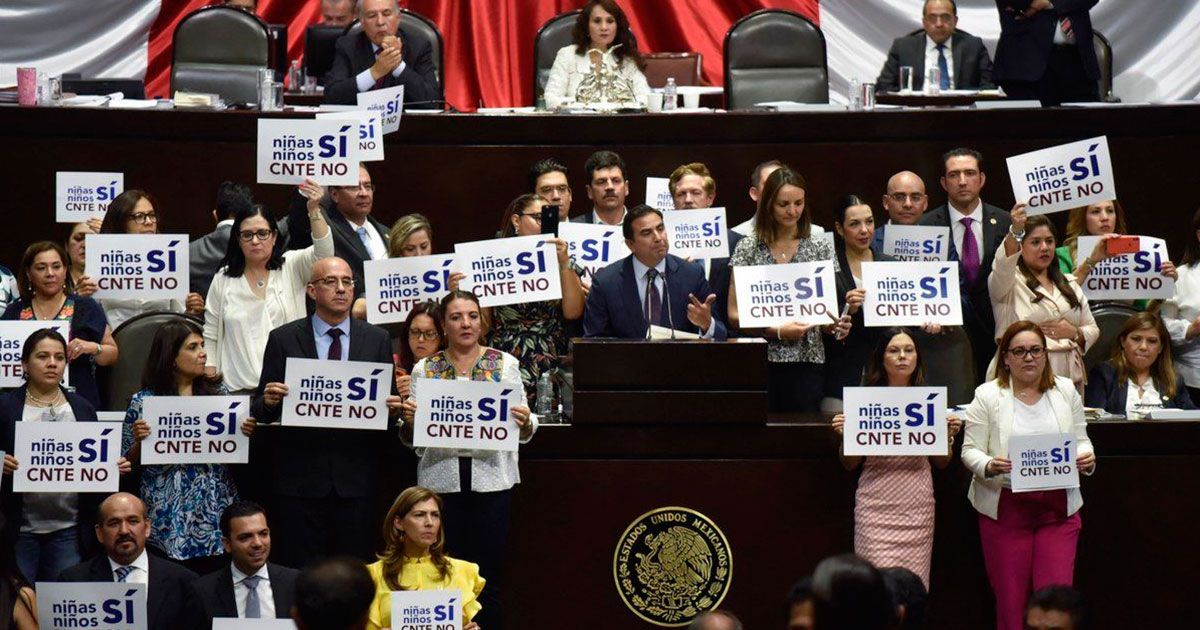 Surgen opiniones tras aprobarse Reforma Educativa