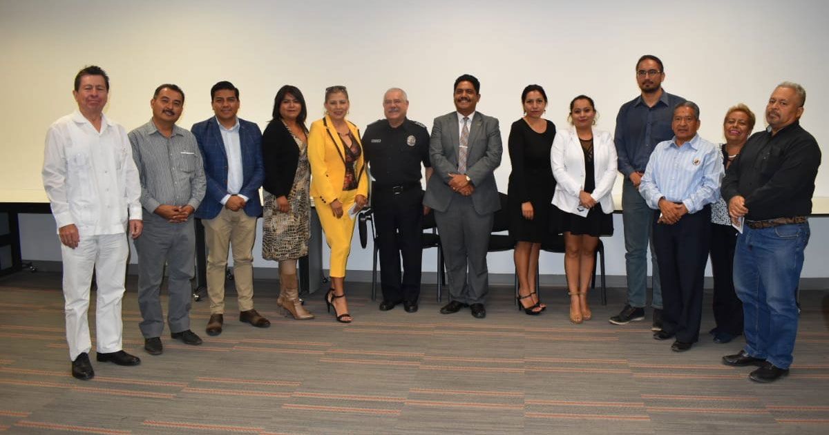 Se reúne Guarneros con abogados