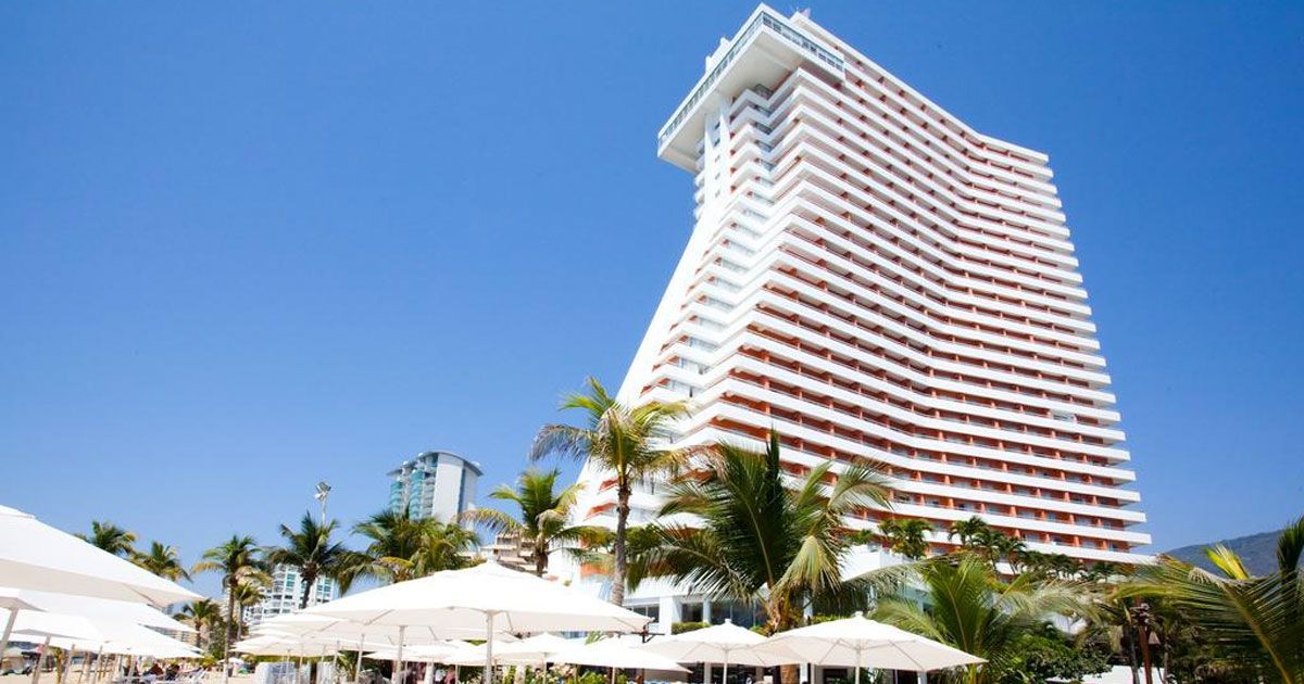 Sesionan diputados en hotel de 5 Estrellas