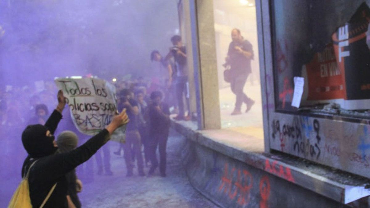 24 Morelos Vandalismo en el metro de la CDMX