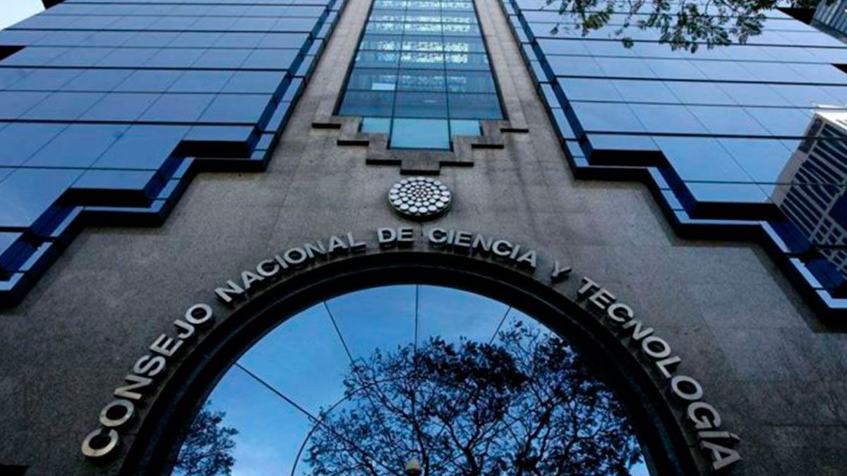 Abandona Conacyt a investigadores mexicanos en el extranjero