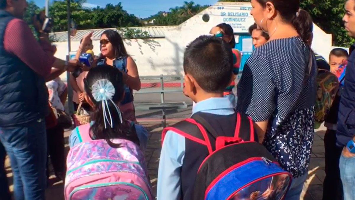 Sin clases alumnos de primaria en Emiliano Zapata