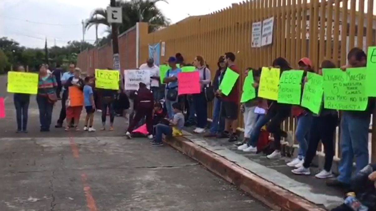 24 Morelos Protestas de Padres de Familia
