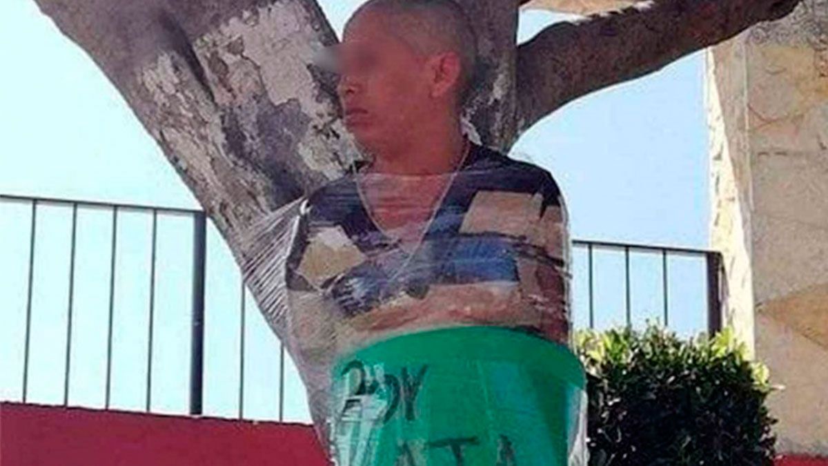 Exhiben a una mujer acusada de robar en Edomex