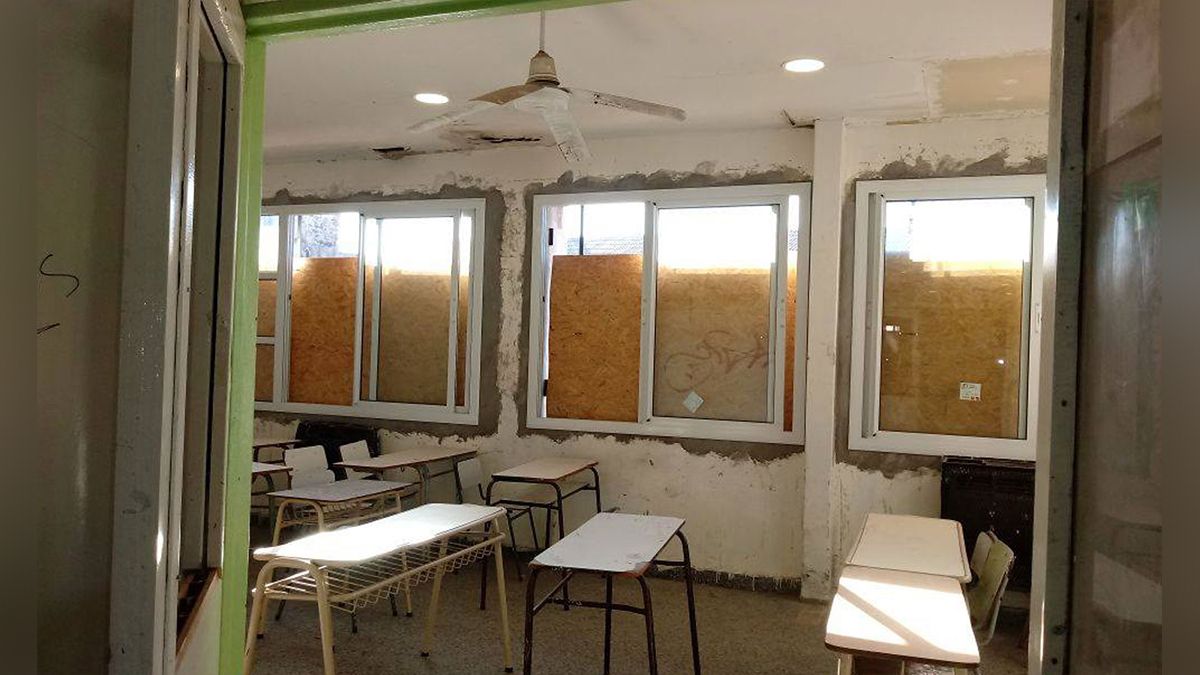 24 Morelos Escuela sin mantenimiento