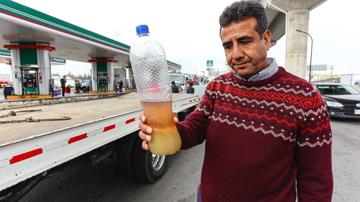 Rebajan gasolina con agua y descompone a 36 vehículos