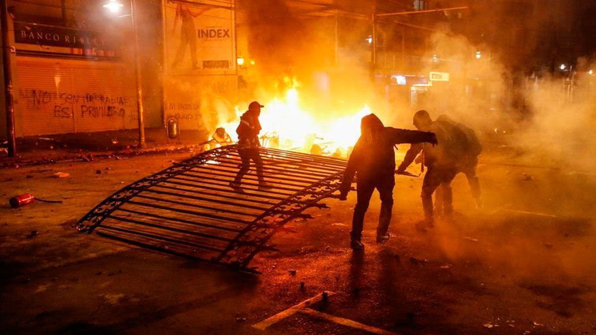 Sube a 15, muertos en Chile tras protestas
