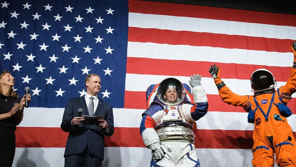 Presenta NASA nuevos trajes especiales