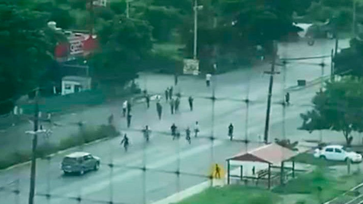 Tras fuga de reos destituyen a director de penal en Culiacán