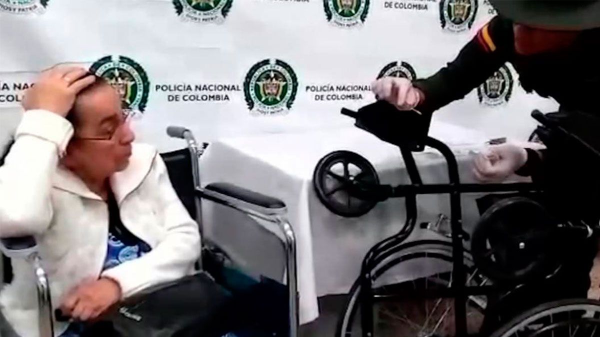 Mujer en silla de ruedas transportaba 3 kilos de cocaína