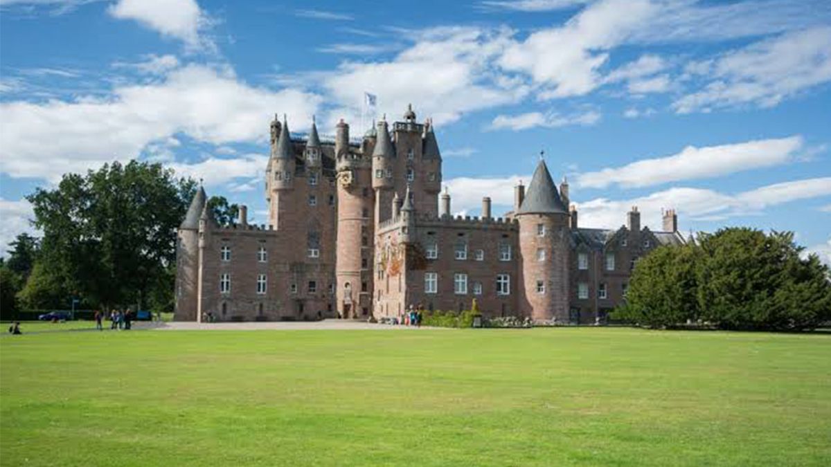 24 Morelos Castillo Escocia