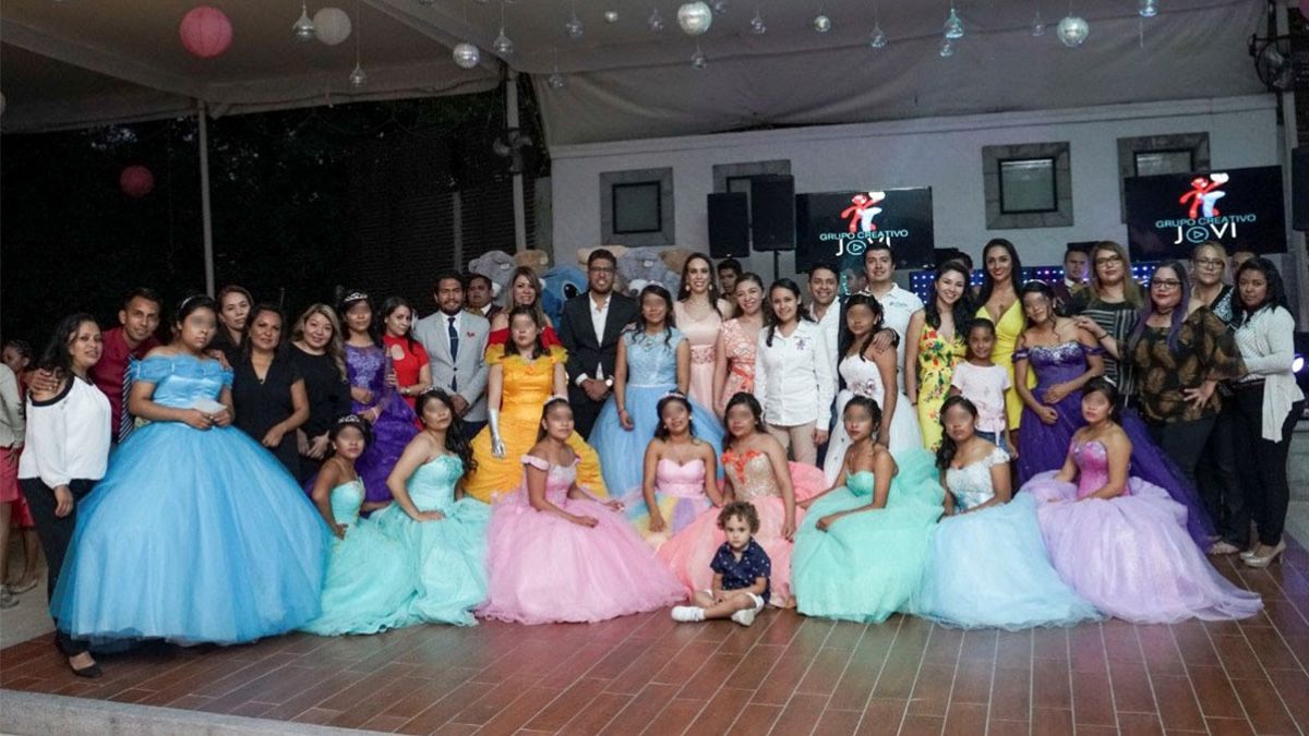 24 Morelos XV años DIF