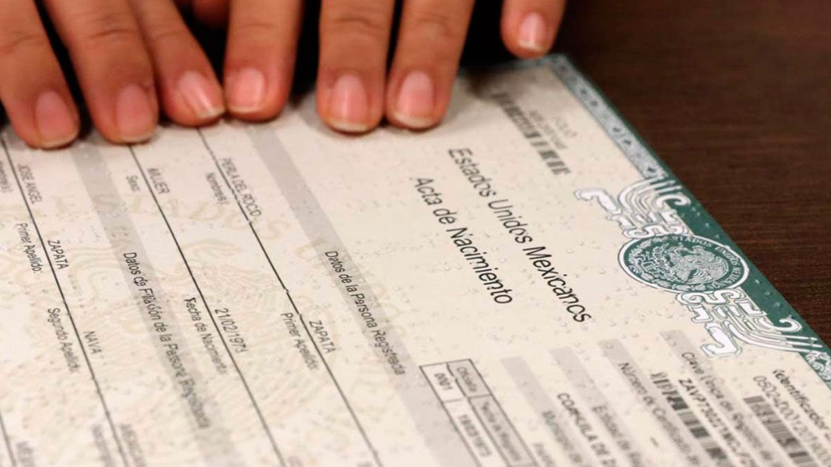 Entregan la primer acta de nacimiento en Braille