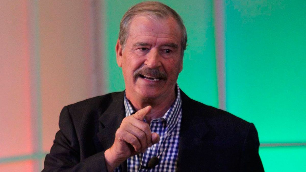 Llama Fox “autista” a AMLO