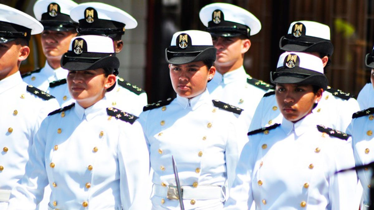 Celebra Marina matrimonios igualitarios