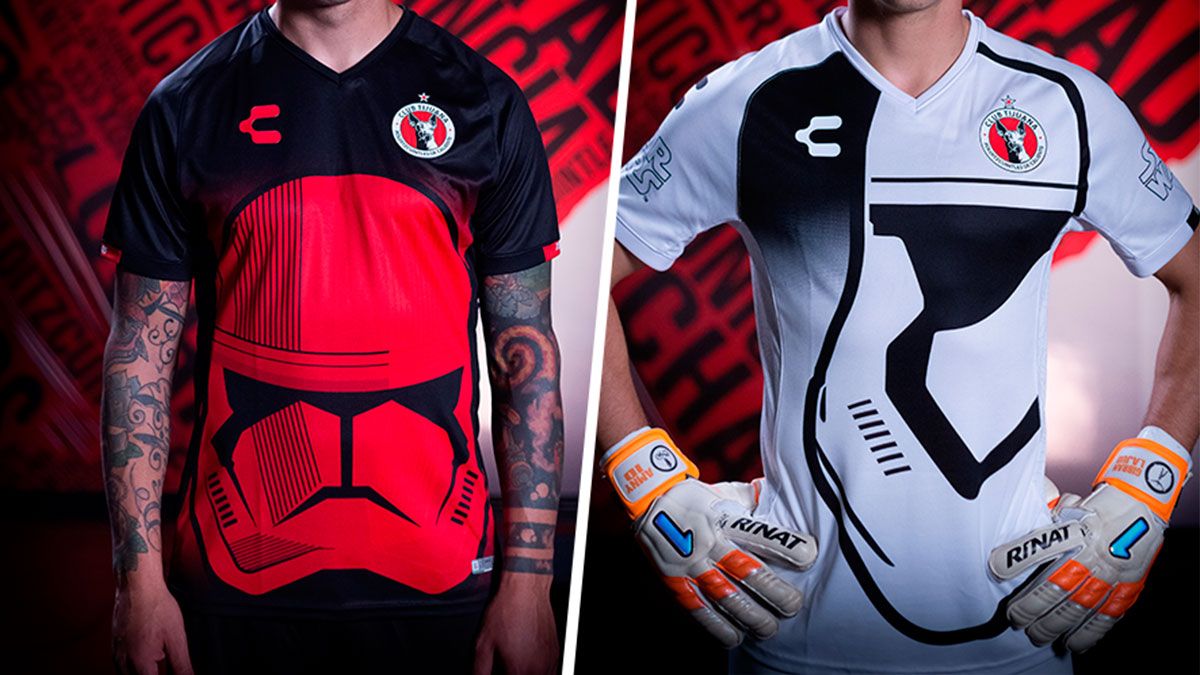 Sale playera “espacial” de los Xolos