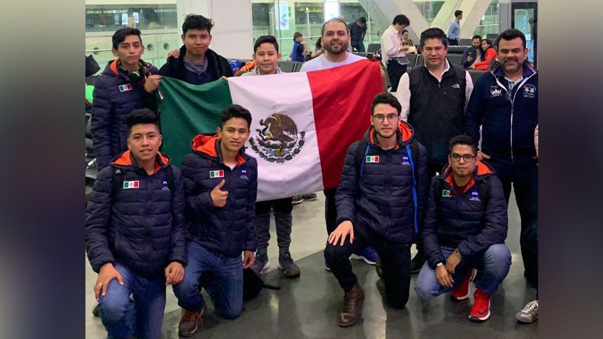 24 Morelos Estudiantes ganadores de robótica en China