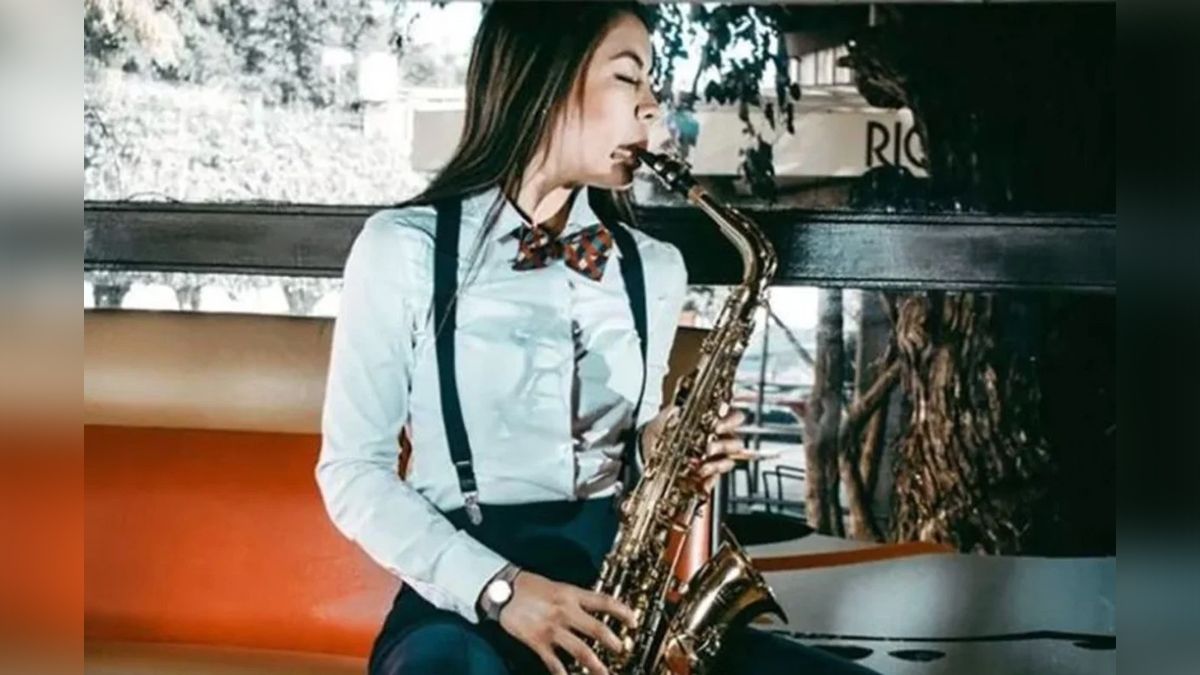 24 Morelos mujer saxofonista