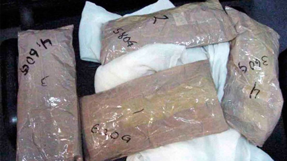 Mujer esconde droga en su cuerpo, es detenida