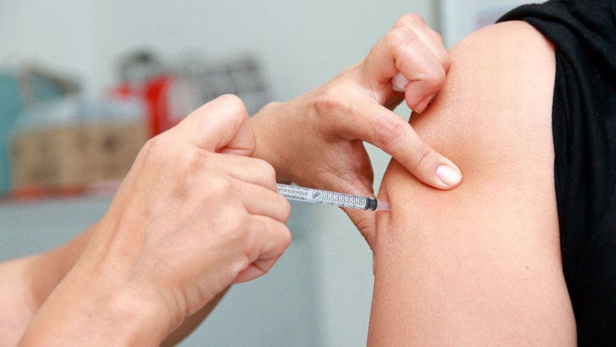 Autoriza OMS a China aplicar vacuna experimental