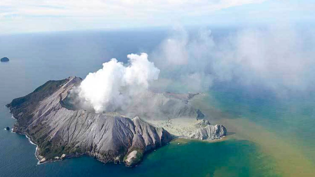 Explosión de volcán Whakaari deja cinco muertos