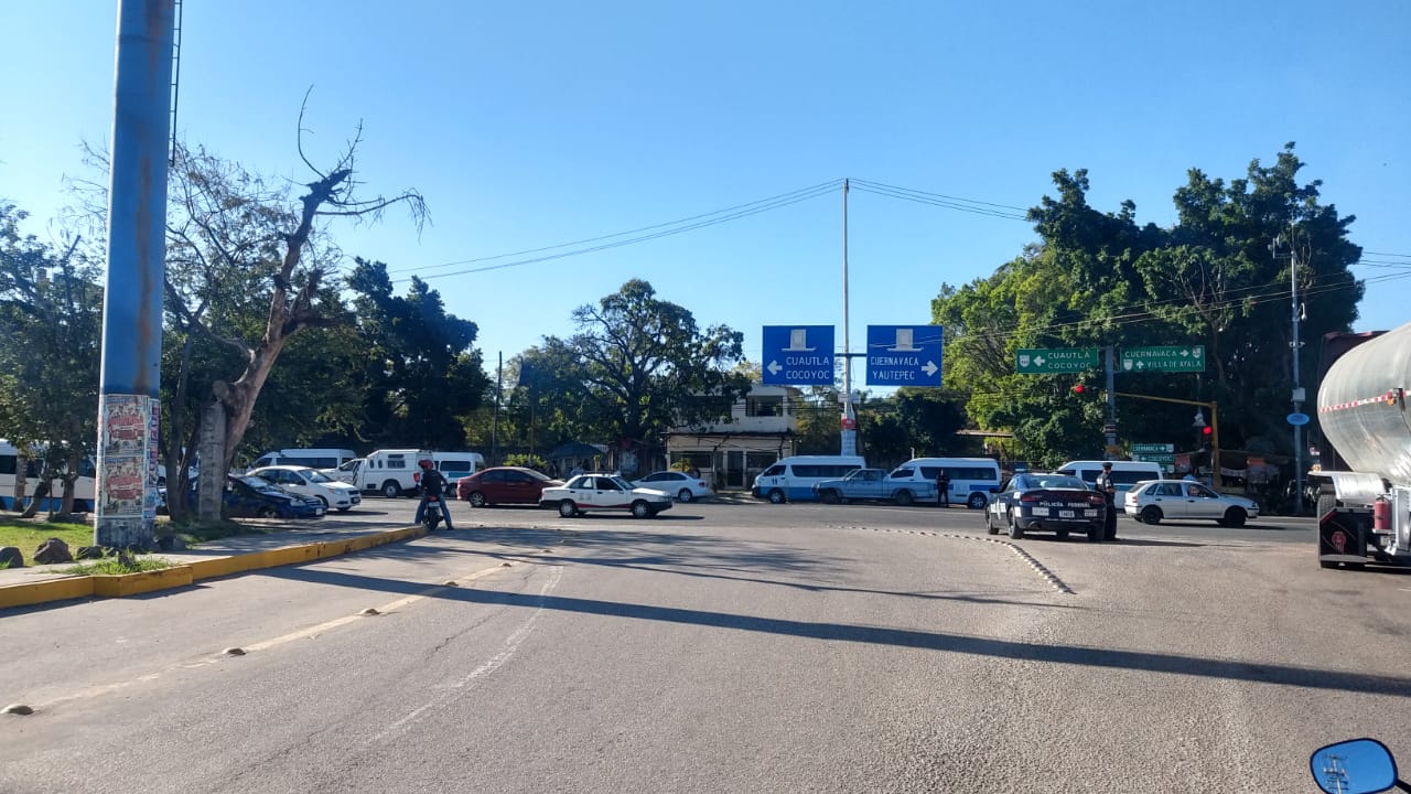 24 Morelos Bloqueo transportistas