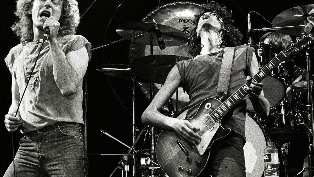 Estudia la licenciatura en Música Contemporánea y Producción