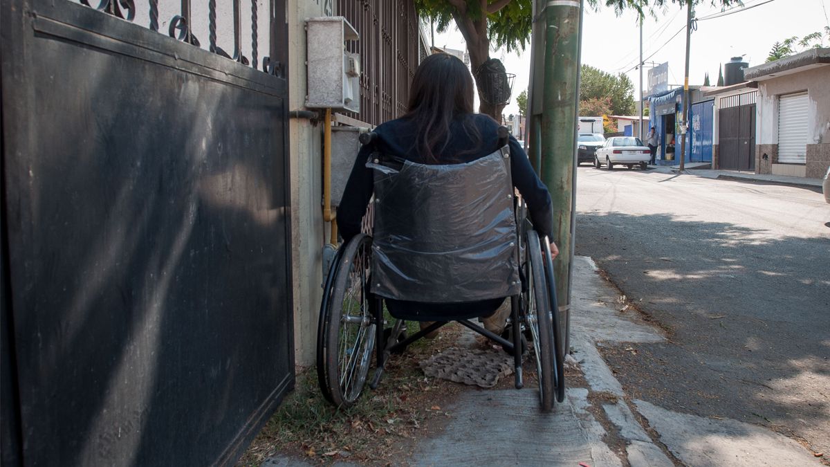 24 Morelos Silla de Ruedas