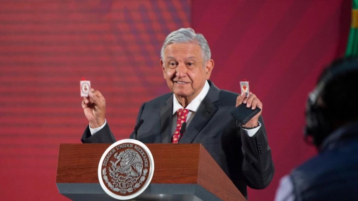 24 Morelos AMLO amuletos