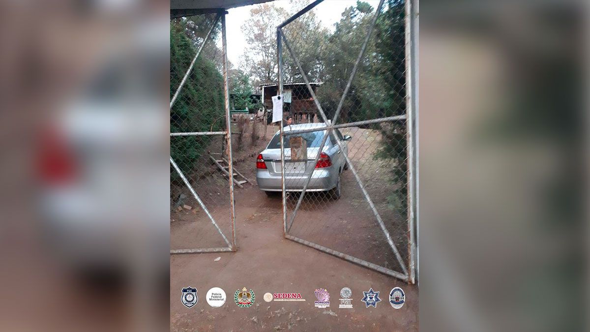 Catean casa en Huitzilac y localizan auto robado