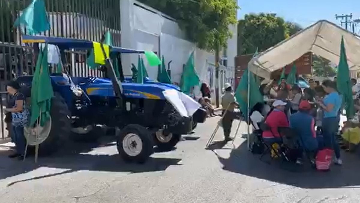 24 Morelos Bloqueo UNTA