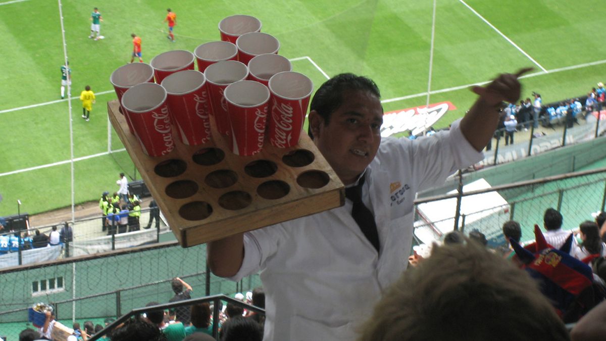 Vendedores en estadios piden apoyo al Gobierno