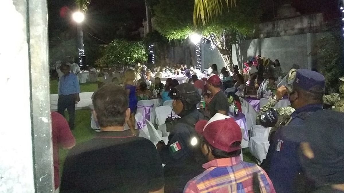 24 Morelos Fiesta Acapulco